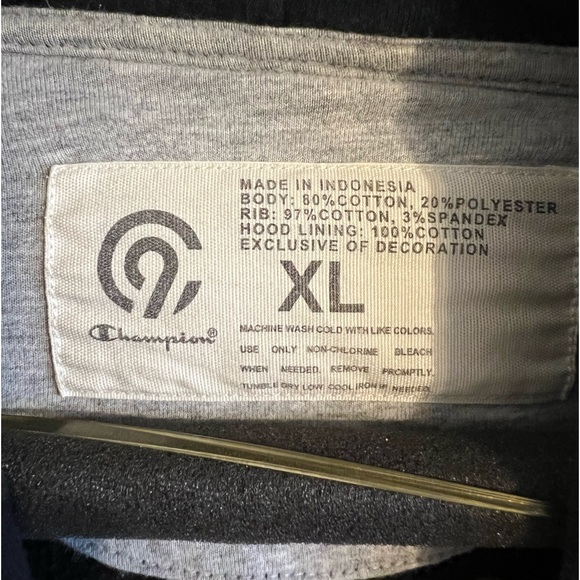 Champion Men’s Hoodie size XL - Picture 3 of 3